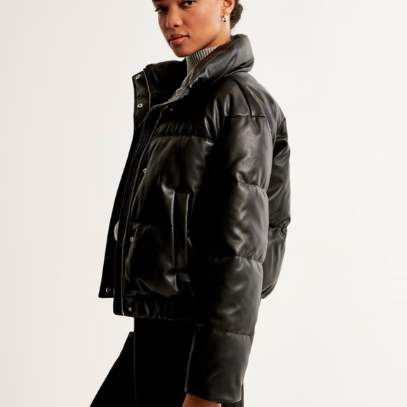 Abercrombie and Fitch mini puffer jacket - Picture 3 of 7